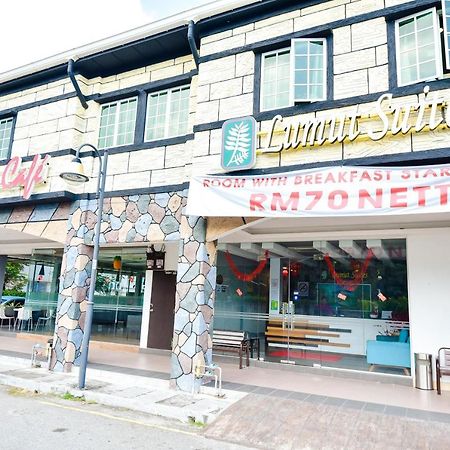 Lumut Suites Ngoại thất bức ảnh
