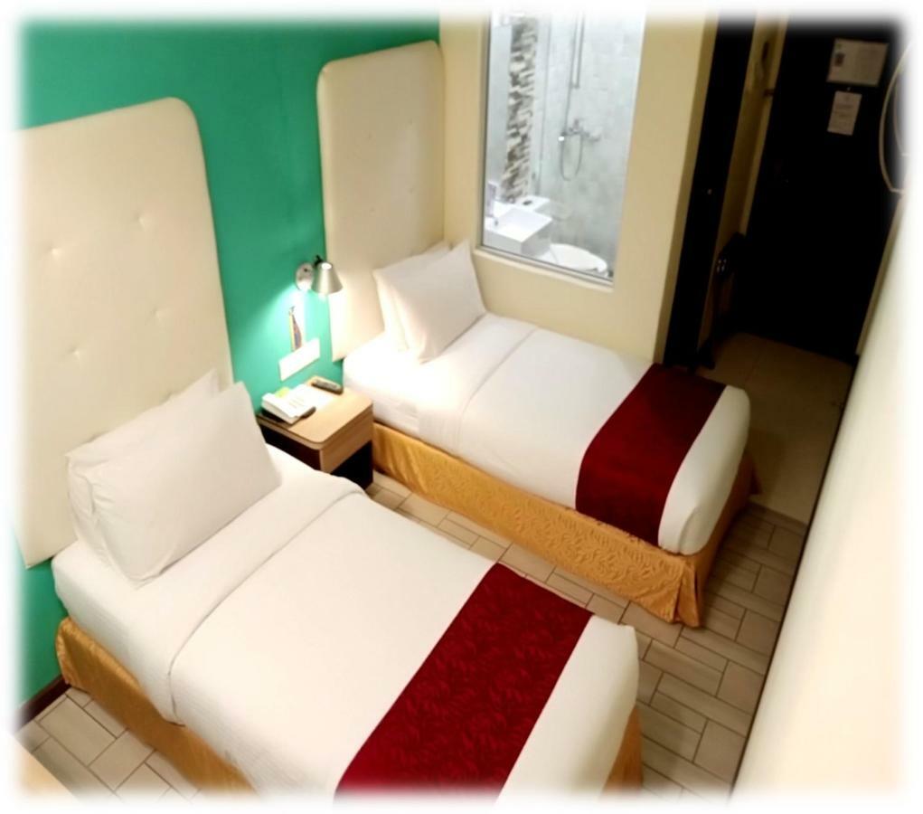 Lumut Suites Ngoại thất bức ảnh