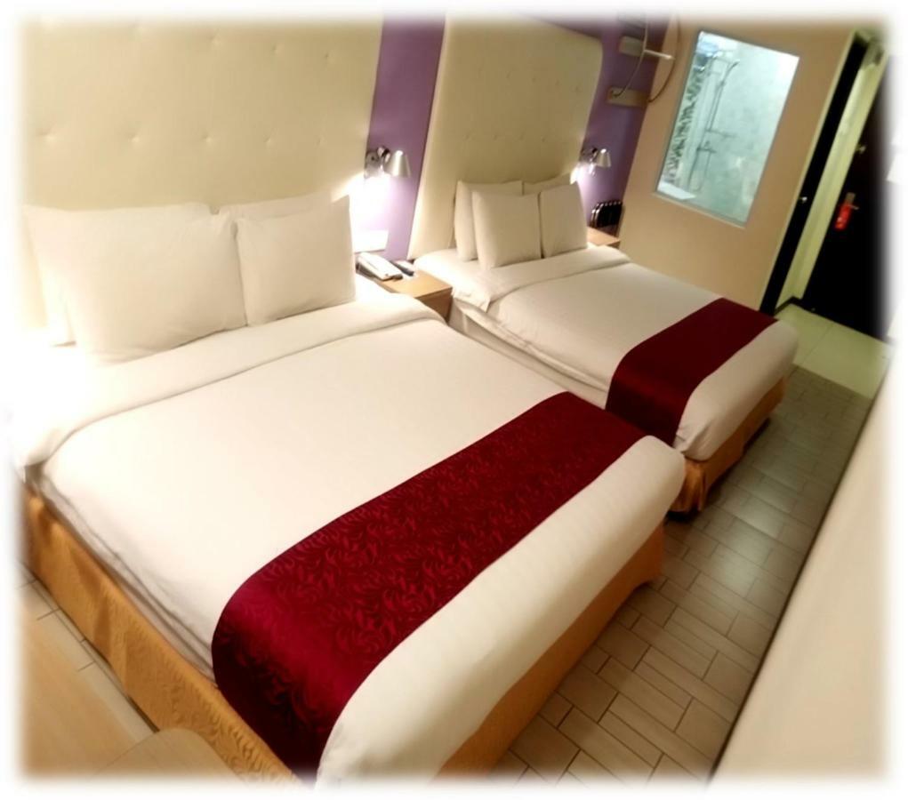 Lumut Suites Ngoại thất bức ảnh