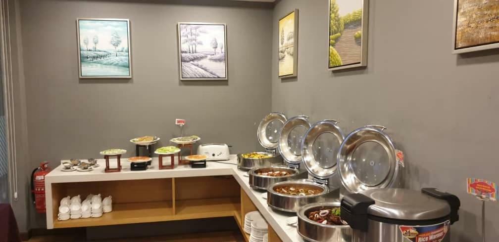 Lumut Suites Ngoại thất bức ảnh