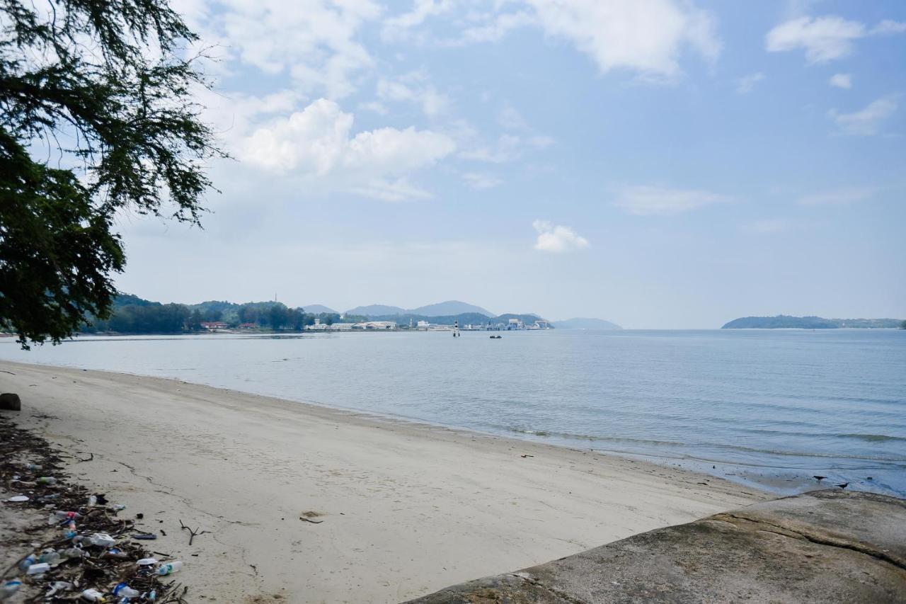 Lumut Suites Ngoại thất bức ảnh