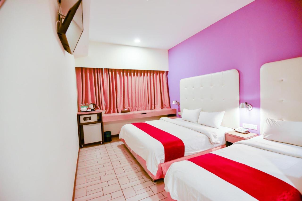 Lumut Suites Ngoại thất bức ảnh