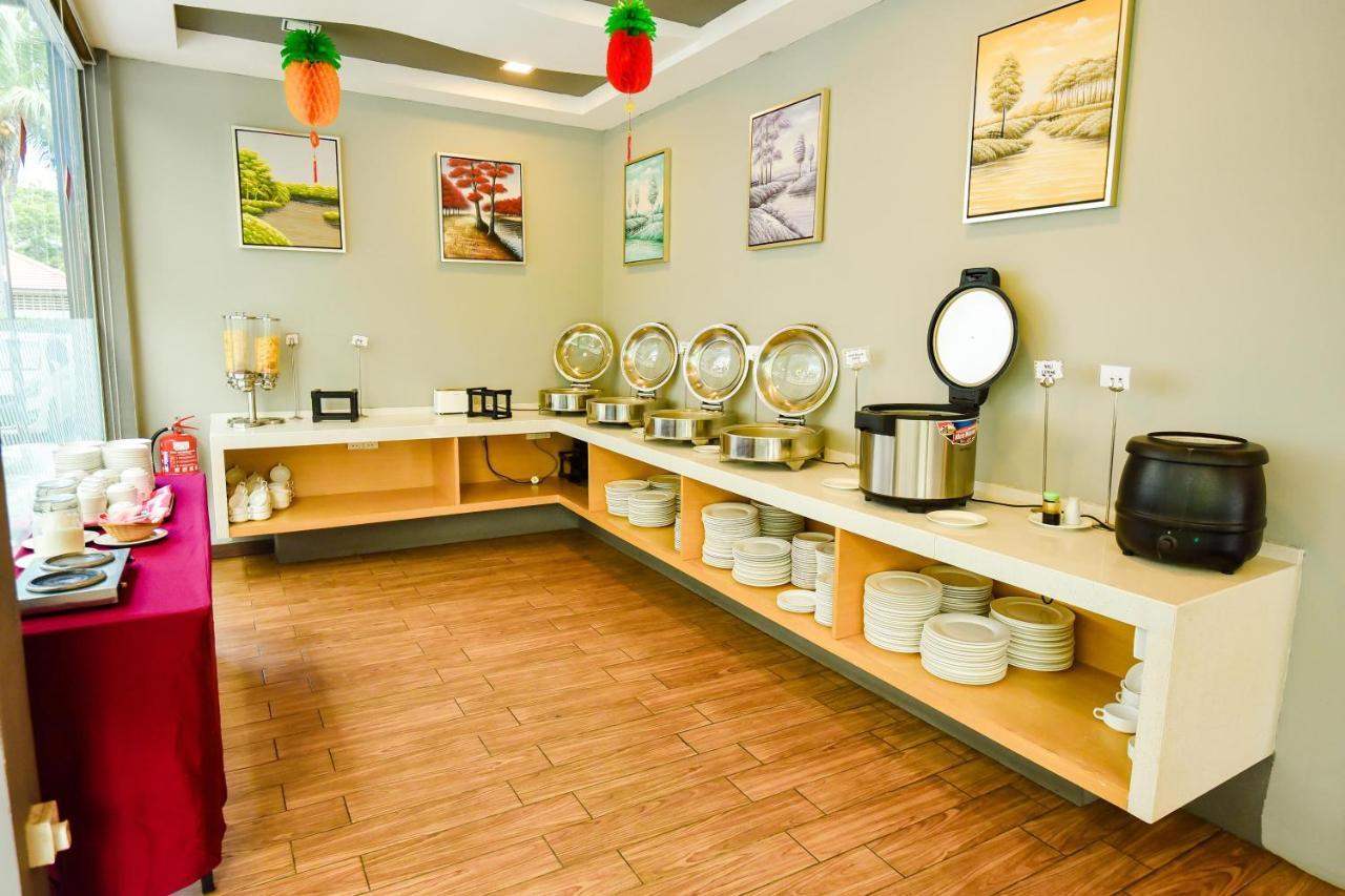 Lumut Suites Ngoại thất bức ảnh