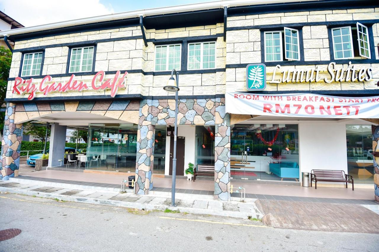 Lumut Suites Ngoại thất bức ảnh