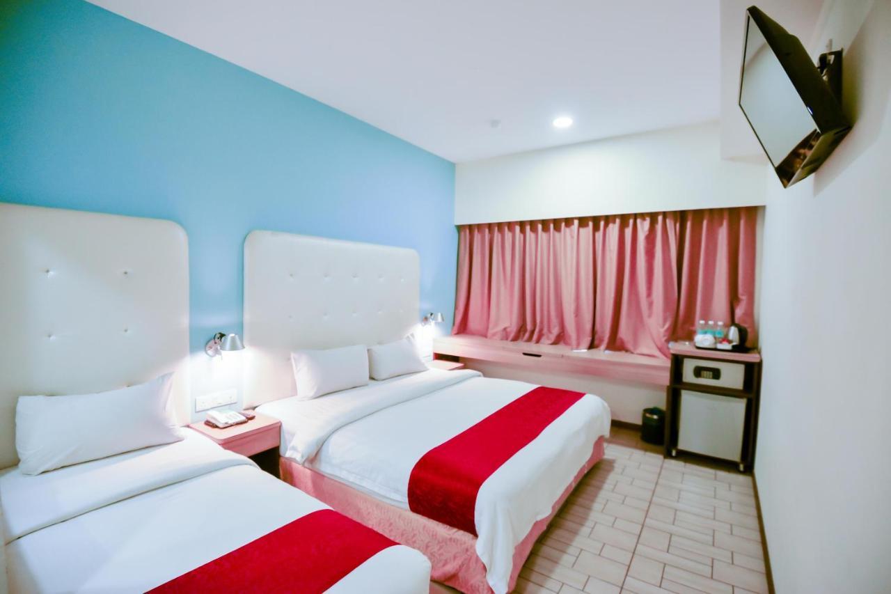 Lumut Suites Ngoại thất bức ảnh