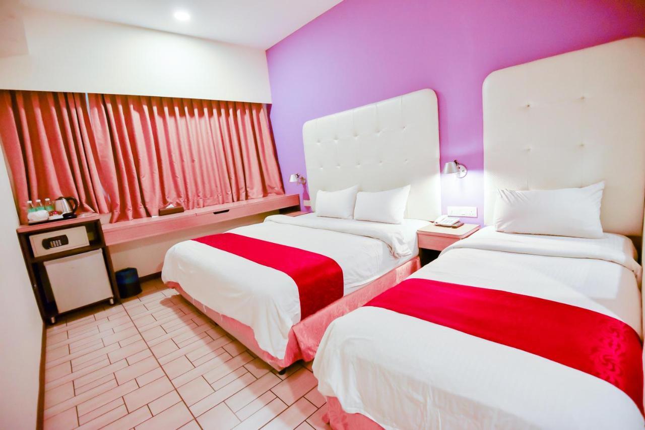 Lumut Suites Ngoại thất bức ảnh