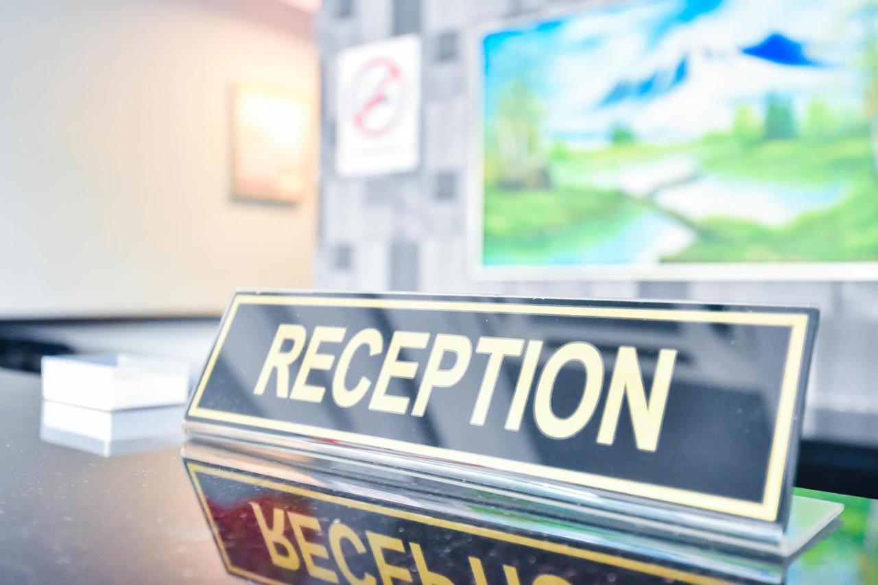 Lumut Suites Ngoại thất bức ảnh